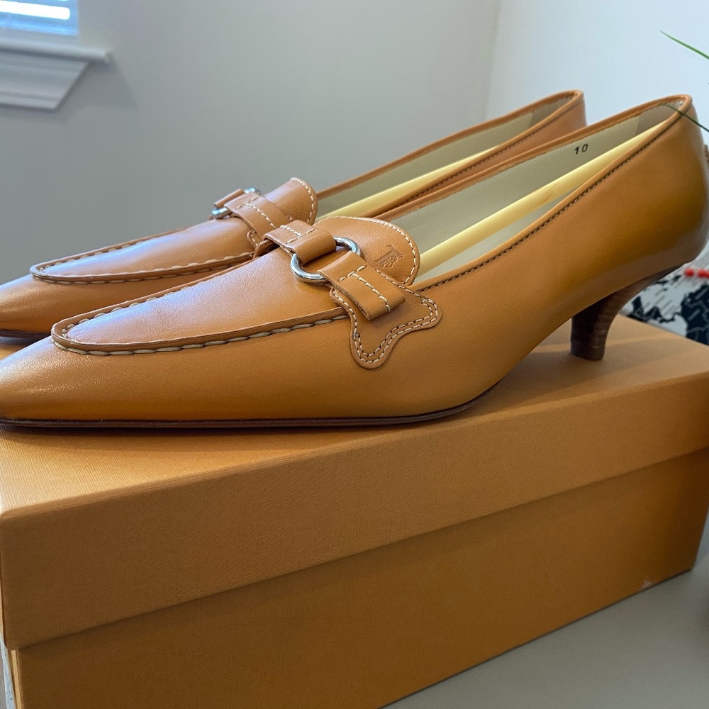 Tod's Sport Nice Orange Leather Kitten Heels